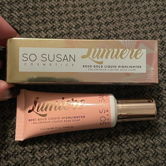 So Susan Lumiere - Rose-Gold Liquid Highlighter - Picture 2 of 4